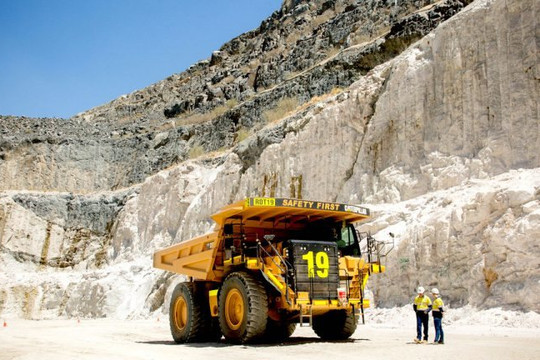 Trung Quốc lên cơn sốt đấu thầu khai thác mỏ: Giá trúng thầu cao gấp 1.000 lần khởi điểm, 11.000 công ty tham gia