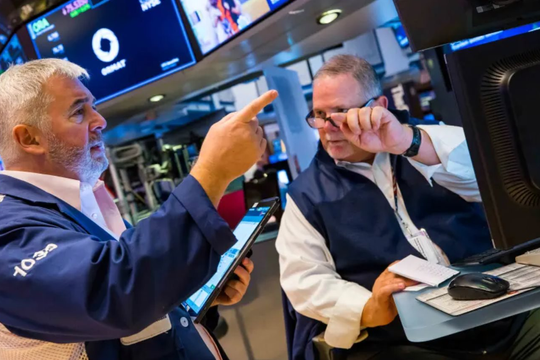 Thị trường chứng khoán Mỹ biến động ra sao trước cuộc họp của FED?