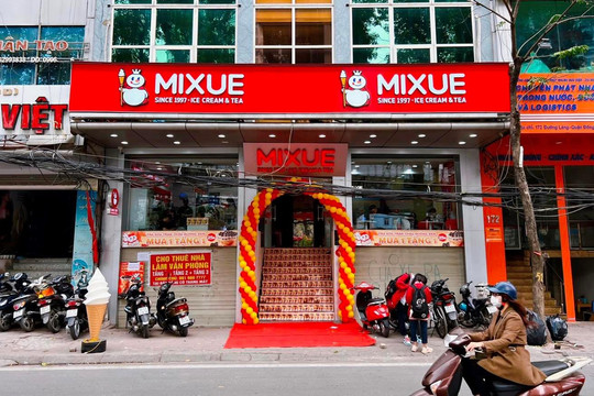 Kem 10.000 đồng, đồ uống giảm giá tới 30%, đâu là công thức nhân bản 1.300 cửa hàng của Mixue tại Việt Nam?