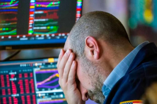 Ngân hàng Barclays: 'Vị cứu tinh' duy nhất của thị trường trái phiếu là một đợt lao dốc mạnh của cổ phiếu 