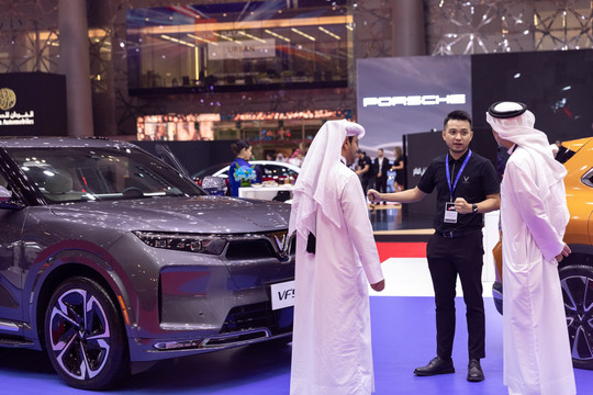 VinFast đem 4 mẫu EV đến Qatar, sắp bán xe cho người Ả Rập?