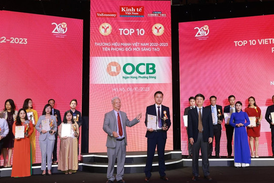 Tiên phong đổi mới sáng tạo, OCB lọt top 10 thương hiệu mạnh Việt Nam 2023