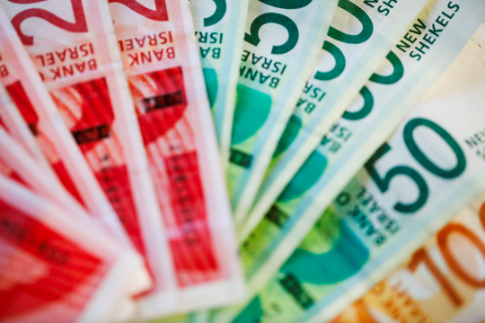 NHTW Israel chuẩn bị bán 45 tỷ USD ngoại tệ để hỗ trợ đồng nội tệ đang lao dốc mạnh 