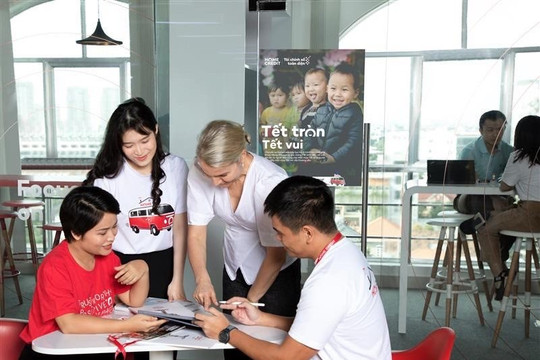 Home Credit chú trọng đa dạng hóa nguồn nhân lực và theo đuổi chiến lược kinh doanh có trách nhiệm tại Việt Nam