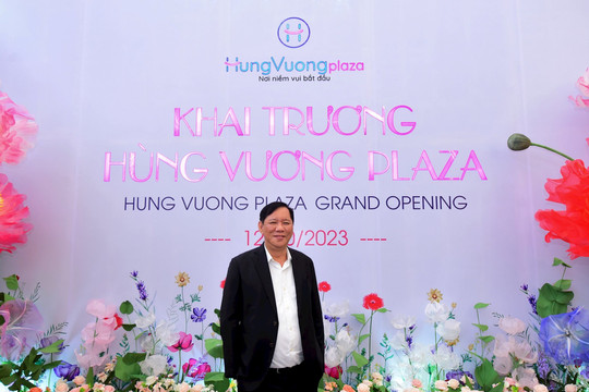 Ông chủ KIDO và cuộc chơi TTTM: Vạn Hạnh Mall “thu 10 đồng lãi 3 đồng”, Hùng Vương Plaza mới ra mắt đã được lấp đầy, doanh thu năm đầu ước tính 250 tỷ đồng