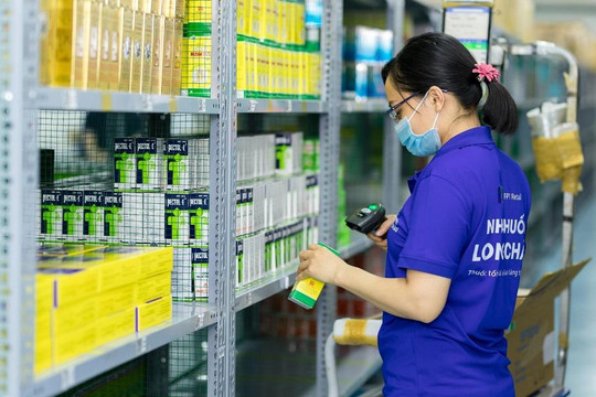 FPT Retail đạt doanh thu 1 tỷ USD sau 9 tháng, chuỗi Long Châu đem về hơn 11.000 tỷ đồng