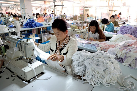 Một cách đầy bất ngờ, sản xuất trong ngành may mặc đang quay trở về với Trung Quốc