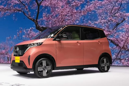 Một mẫu xe điện mini của Nhật Bản đang gây bão tại thị trường nội địa: Giá bán hơn 300 triệu đồng, luôn trong tình trạng “cháy” hàng
