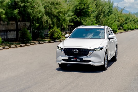 Top 10 ô tô bán chạy nhất tháng 10/2023: CX-5 tiếp tục 'out trình'