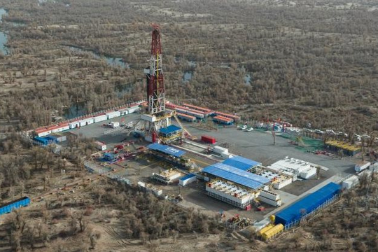 Trung Quốc chính thức lập kỷ lục mới với giếng dầu khí sâu nhất trên đất liền ở châu Á: Sâu hơn 9.400 mét, dự kiến mỗi ngày sản xuất 200 tấn dầu thô, chỉ mất 177 ngày khoan đã hoàn thành