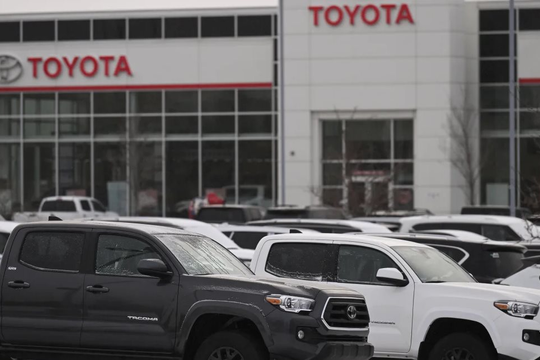 Toyota phải triệu hồi hơn 1 triệu xe vì lỗi túi khí "quá bền", không bung ra ngay cả khi có tai nạn: Camry, Luxus cũng nằm trong danh sách