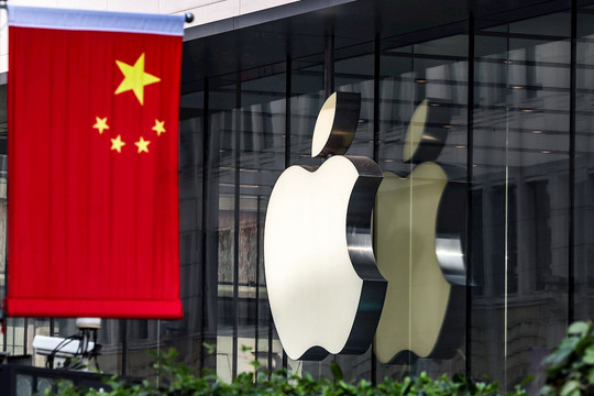 Doanh số iPhone tại Trung Quốc cắm đầu giảm, thách thức nào đang bủa vây Apple tại thị trường quan trọng bậc nhất này?