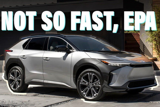 Sếp Toyota: "Thà mua tín chỉ carbon còn hơn đầu tư lãng phí vào xe điện"