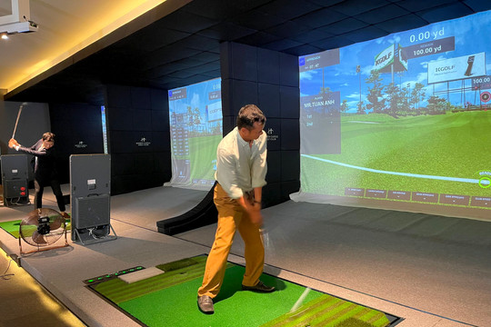 Một DN Việt tuyên bố sẽ chi 15 triệu USD để mở 10 câu lạc bộ golf công nghệ cho giới nhà giàu tại Việt Nam