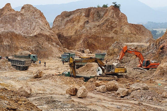 Xi măng Công Thanh và hàng loạt doanh nghiệp tại Thanh Hóa bị xử phạt vì khai thác khoáng sản "vượt rào"