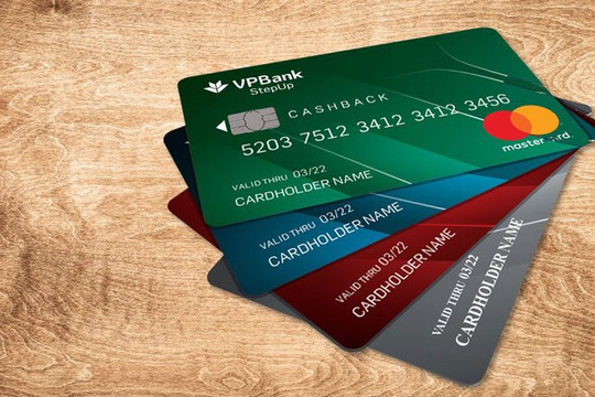 Mở thẻ tín dụng có phải là “bẫy” tín dụng?