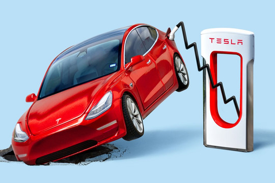 Tesla tụt dốc không phanh sau 3 năm huy hoàng: Giới đầu tư ngồi trên đống lửa bởi những toan tính “không giống ai” của Elon Musk