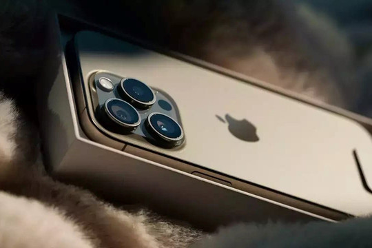 iPhone 16 Pro Max sẽ có màn hình lớn nhất, "pin trâu" nhất từ trước đến nay!