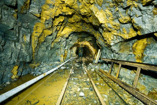 21 tấn vàng ‘chảy ra’ từ dưới lớp băng giá mỗi năm khiến cả thế giới khao khát: Mỏ vàng nằm ở nơi ‘tận cùng thế giới’ gây bất ngờ với những công nghệ tối tân
