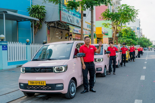 Taxi điện mini đầu tiên tại Việt Nam: Vừa ra mắt đã hút lượt tương tác "khủng" vì giá cước rẻ bất ngờ nhưng cộng đồng mạng lo ngại 2 yếu tố này