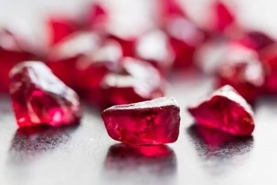 "Ruby đỏ" của Việt Nam được người Trung Quốc mê mẩn nay bỗng thành hàng hiếm: giá tăng cao gấp đôi, sản lượng thấp nhất trong lịch sử