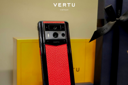 Vertu - "Trùm" điện thoại xa xỉ với giá hơn 2 tỷ/chiếc tăng hiện diện tại Việt Nam: Mở flagship store thứ 3 tại trung tâm Sài Gòn, tung dòng smatphone giá chỉ 100 triệu/chiếc gây sốt