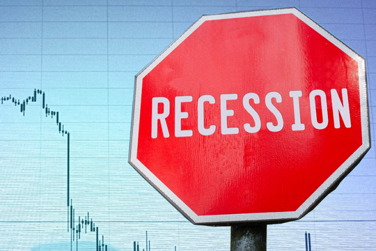 Nhà kinh tế hàng đầu nước Mỹ: Kế hoạch hạ lãi suất của Fed sẽ khiến nền kinh tế lớn nhất thế giới chìm trong suy thoái 