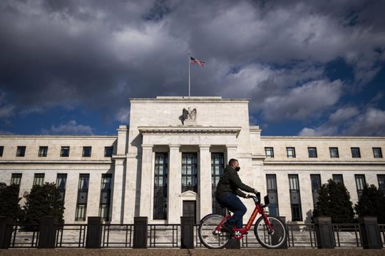 Chủ tịch Fed Chicago: Lãi suất có nhất thiết phải cao như hiện tại?