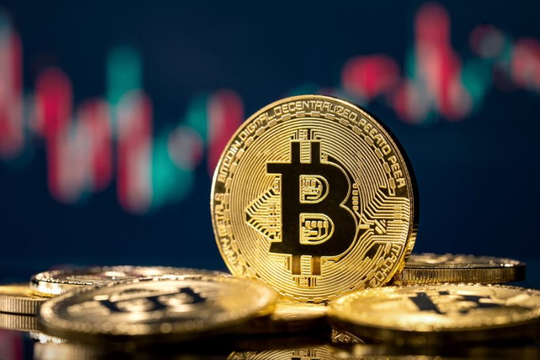 Giá Bitcoin 8/7: Loạt dấu hiệu dự báo BTC giảm xuống 52.000 USD