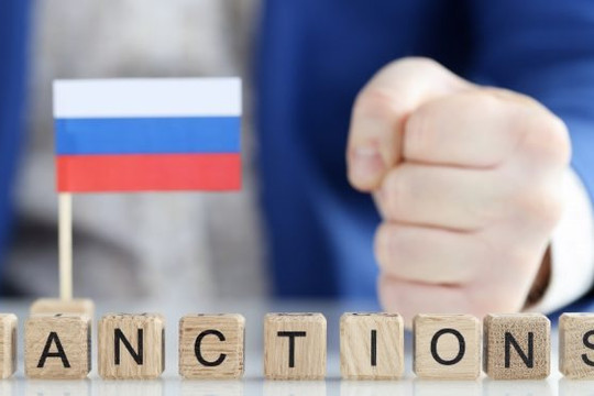 Chuyên gia: Lệnh trừng phạt của phương Tây chỉ giúp kinh tế Nga mạnh lên và đồng Rúp ngày càng ổn định 
