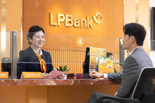 Vừa đổi tên, LPBank báo lãi hơn 2.400 tỷ đồng trong quý II/2024