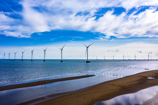 Tỉnh tăng trưởng GRDP đứng đầu Đồng bằng Sông Cửu Long phấn đấu trở thành trung tâm xuất khẩu năng lượng tái tạo của cả nước