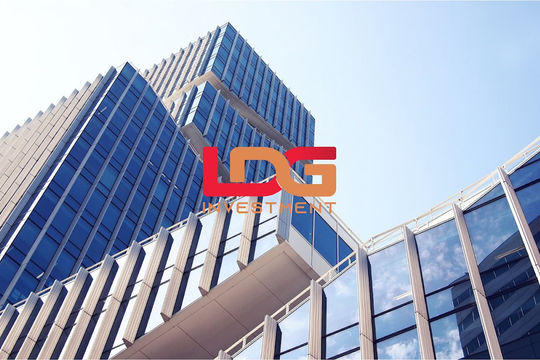 Chứng khoán lập đỉnh mọi thời đại, loạt cổ phiếu BĐS tăng trần, riêng LDG giảm sàn
