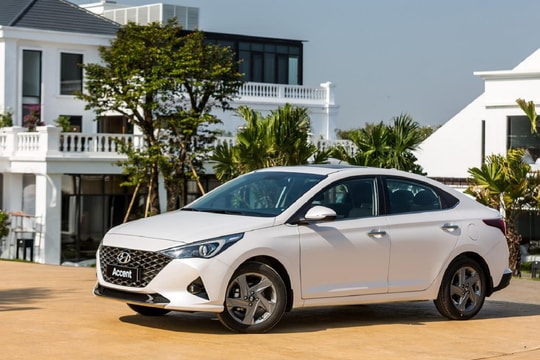 Sedan hạng B đồng loạt giảm đậm tới cả trăm triệu đồng: Hyundai Accent, Honda City... cùng dò đáy, có chiếc chỉ ngang xe hạng A