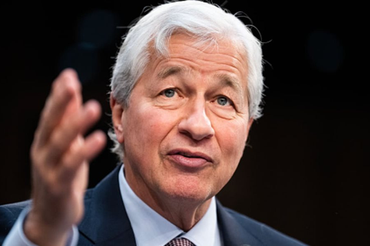 CEO ngân hàng lớn nhất nước Mỹ Jamie Dimon: Nguy cơ suy thoái kinh tế vẫn rình rập