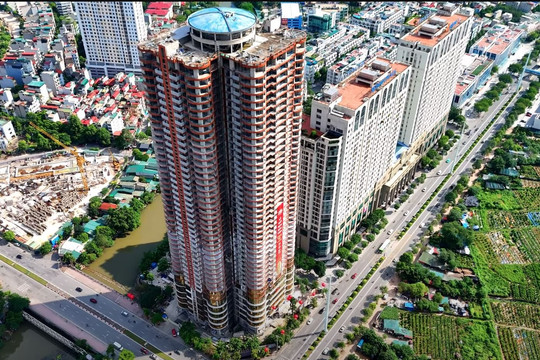 Bất động sản tuần qua: Nóng câu chuyện bảng giá đất mới tại TP.HCM,  QMS Top Tower đang thế chấp hàng trăn căn hộ vẫn mở bán rầm rộ