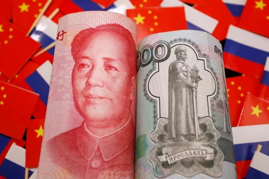 Cạn kiệt nhân dân tệ Trung Quốc để giao dịch, nhiều ngân hàng Nga ‘cầu cứu’, NHTW ‘dội gáo nước lạnh’