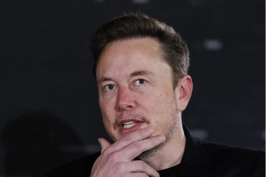 Tỷ phú Elon Musk nói thẳng 1 sai lầm, người có tiền thấu rõ từ lâu, người nghèo cả đời “quanh quẩn” không thể thoát ra