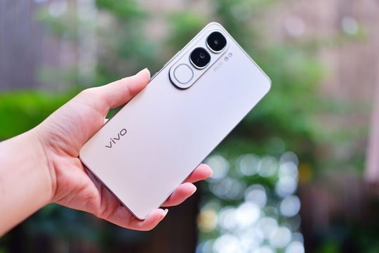 vivo ra mắt mẫu smartphone mới giá 8,49 triệu đồng, "bền, mượt, chống nước"