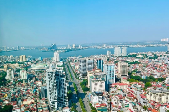 "Đến cuối năm nay hoặc đầu năm 2025, thị trường BĐS vẫn còn gặp nhiều thách thức nhưng không có nghĩa là bế tắc"
