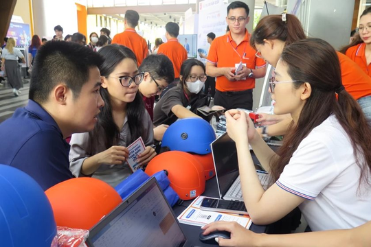 5 ngành học triển vọng nhất cho sinh viên mới tốt nghiệp: Tương lai rộng mở, luôn khát nhân lực