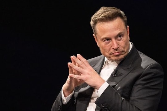 Elon Musk thẳng tay sa thải nữ trợ lý 12 năm kinh nghiệm vì đòi tăng lương: Bài học thâm sâu từ vị tỷ phú U60!