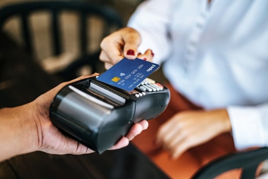 9 ngân hàng đầu tiên phát hành thẻ đồng thương hiệu Napas và Mastercard gồm những ai? 