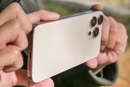 Một tháng dùng iPhone 16 Pro Max, tôi không thể chịu nổi tính năng này: "Android làm ơn đừng sao chép nó"