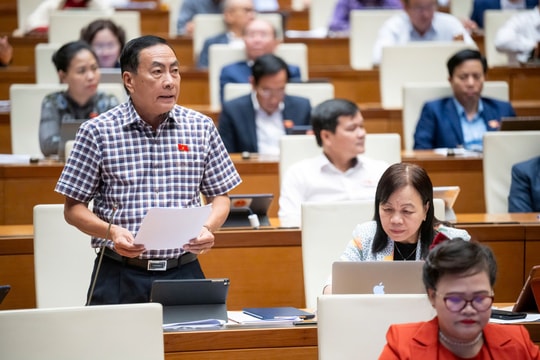 "Thị trường bất động sản hư hư ảo ảo, khó mà định giá: Hôm nay giá này, ngày mai lại giá khác"