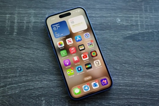 "Tôi đã sai khi lần trước chê thậm tệ iPhone 16": Sau khi dùng một tháng, đang từ ghét lại thành thích