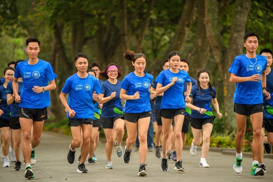 Giải marathon lớn nhất Việt Nam ghi nhận kỷ hơn 18.000 VĐV cùng tranh tài 