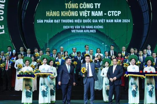 Vietnam Airlines tiếp tục được vinh danh là "Thương hiệu quốc gia"