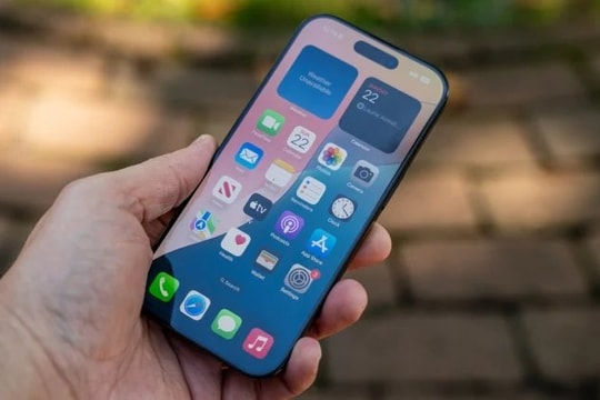 "Bí mật xấu xí" bên trong mẫu iPhone có giá lên tới 28 triệu ở Việt Nam: 5 năm trôi qua, mọi thứ vẫn vậy