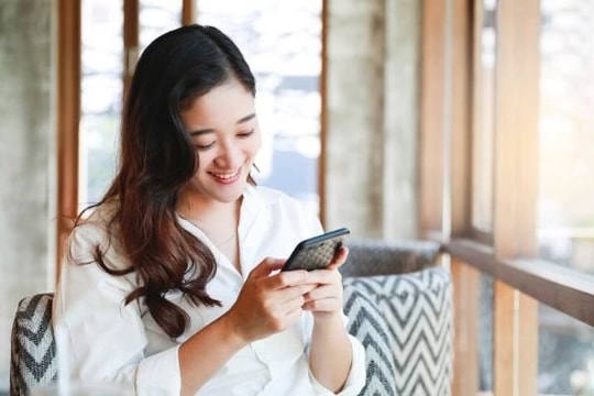 ‘Mẹ bỉm’ ngồi nhà bấm điện thoại, có ngày kiếm tiền bằng cả năm làm công ty